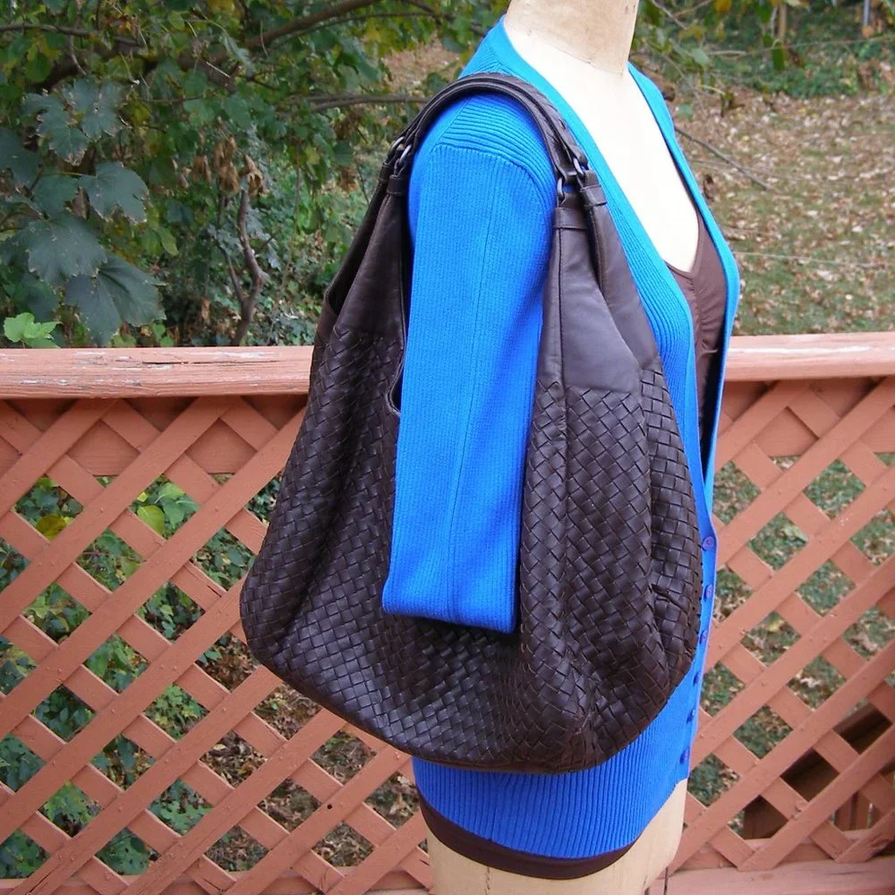 EUC Bottega Veneta Intrecciato Brown Leather Hobo/Shoulder bag